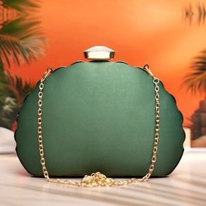 NWT Emerald green bridal clutch purse for bridesmaid green purse for her gift